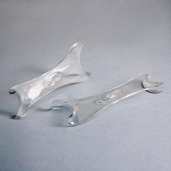 070052 RETRACTOR LABIAL DOBLE EXTREMO – MESTRA 2u.